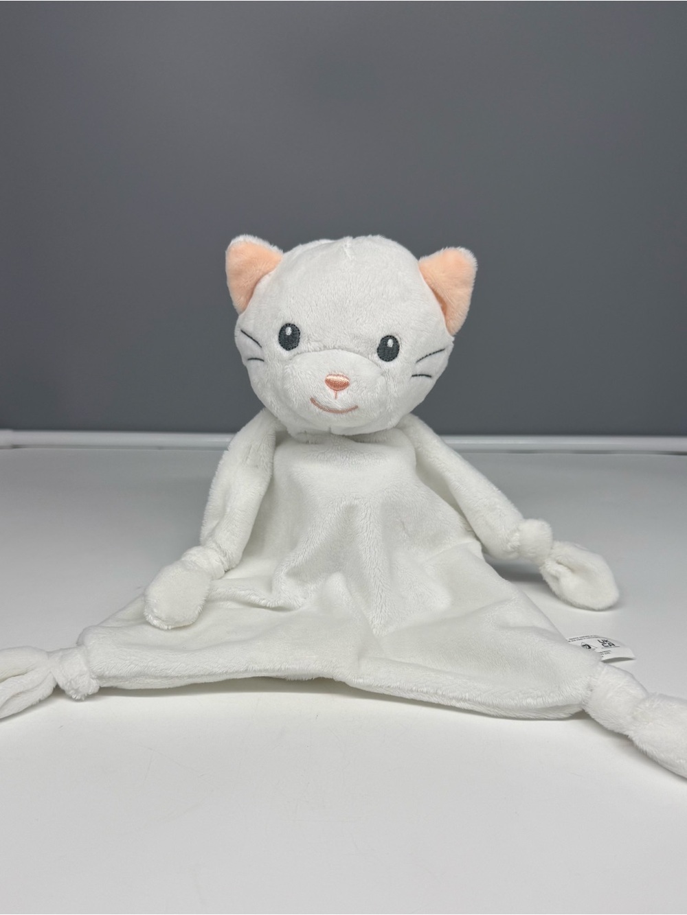 Wilberry Eco White Cat Comforter, a soft baby security blanket lovey plush EUC